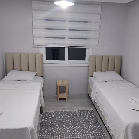 Apolin House מלון