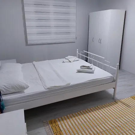 Hotel Apolin House